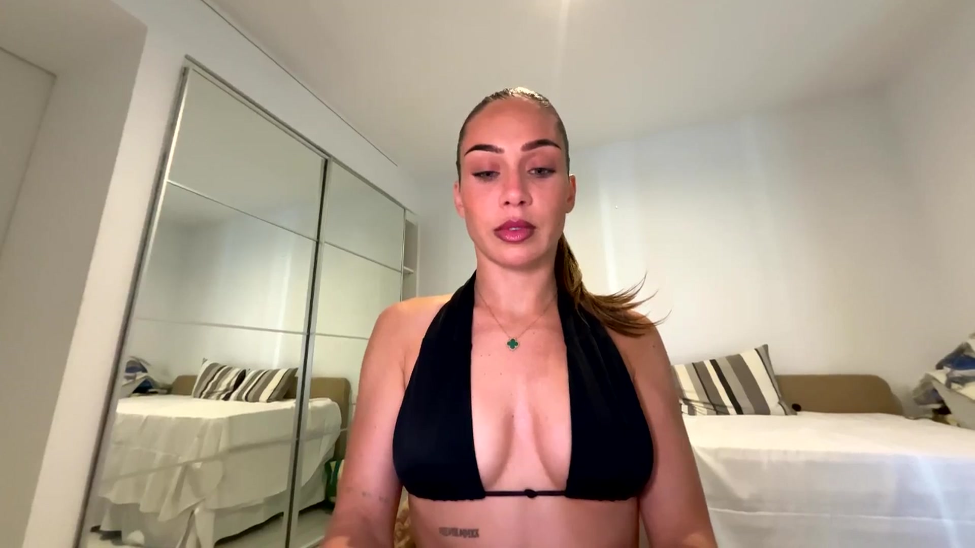 Gallery image thumbnail from English_Lola's myfreecams stream on, 04/04/2026, 08:27 image 14 of 20