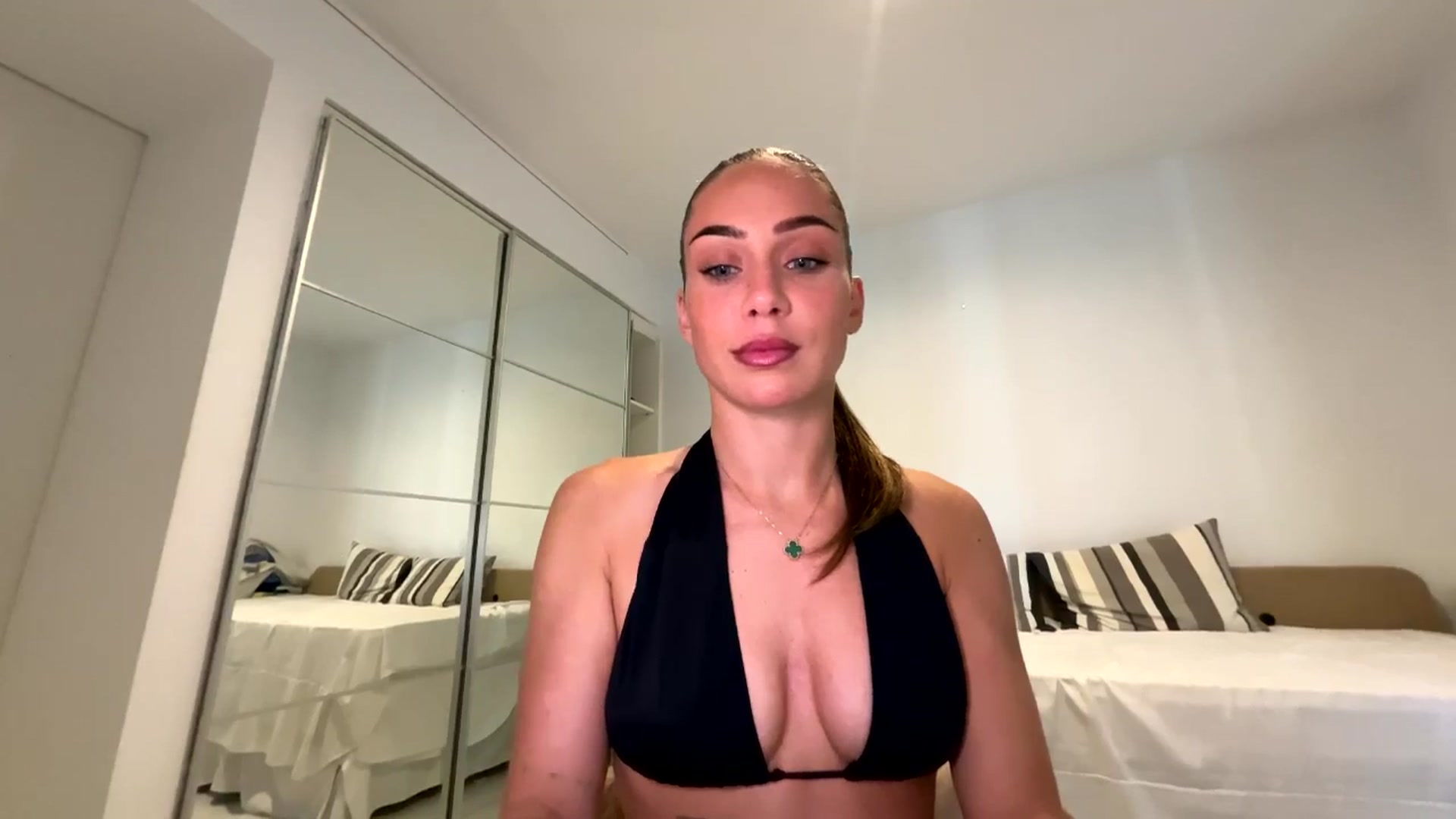 Gallery image thumbnail from English_Lola's myfreecams stream on, 04/04/2026, 09:01 image 9 of 20