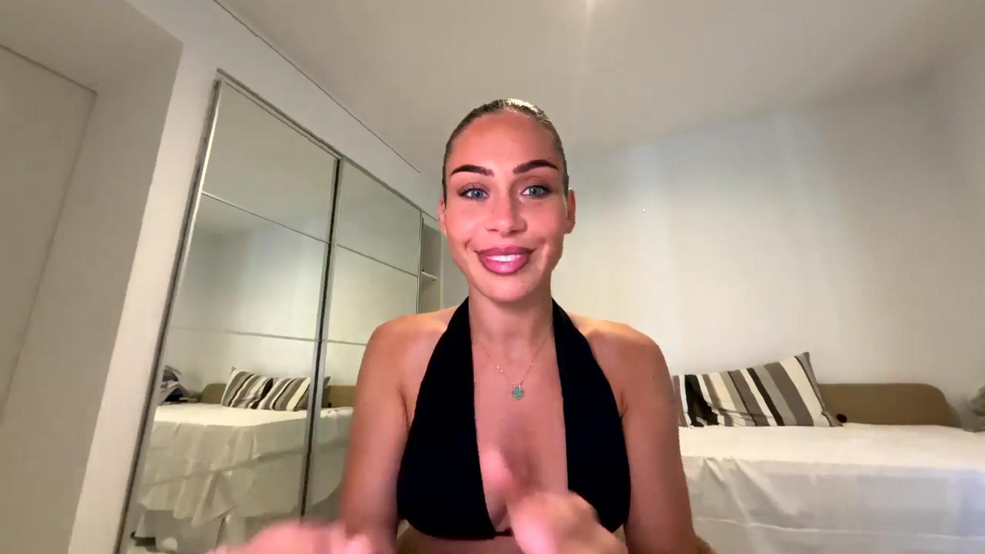 Gallery image thumbnail from English_Lola's myfreecams stream on, 04/04/2026, 09:01 image 13 of 20