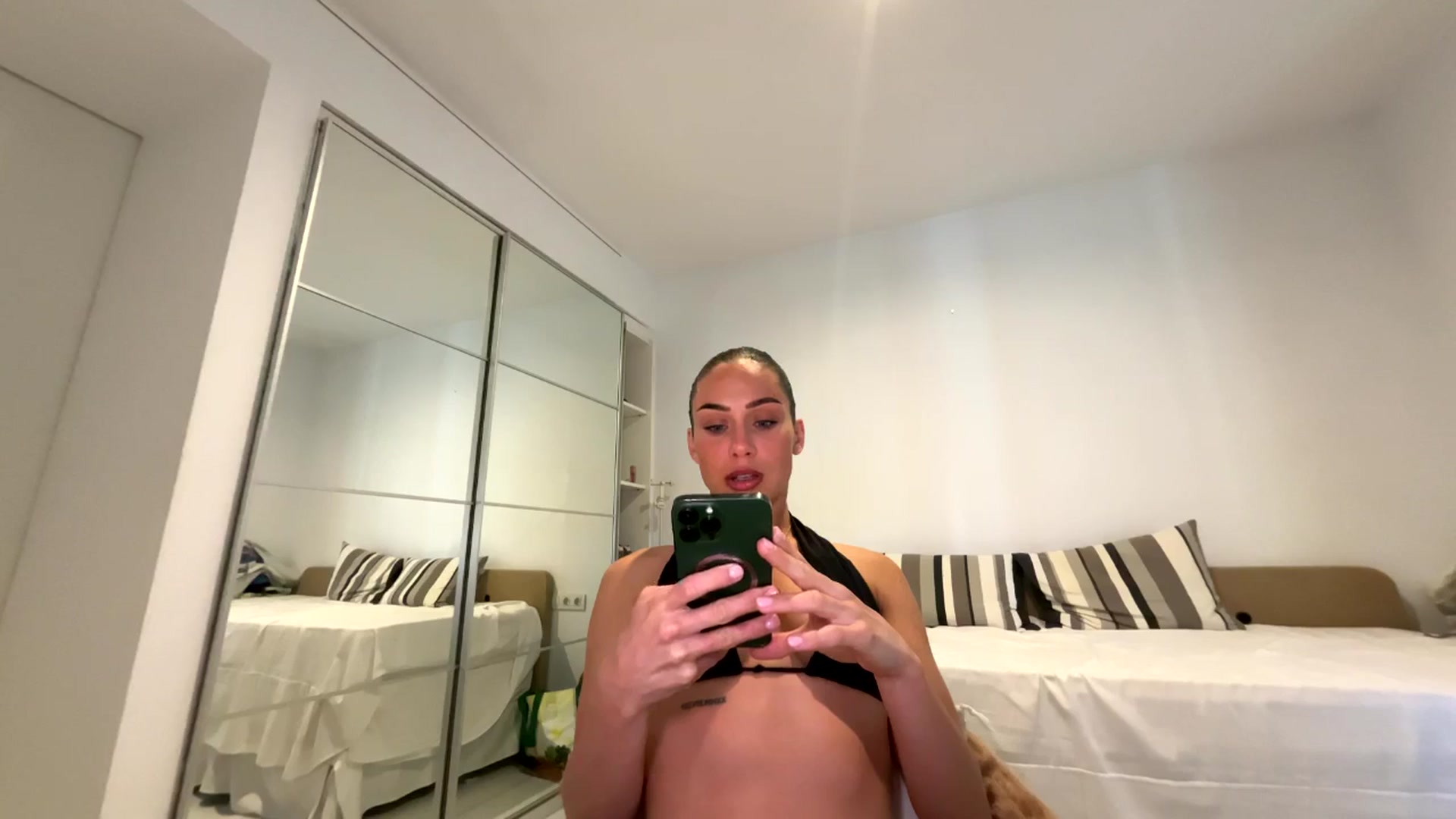 Gallery image thumbnail from English_Lola's myfreecams stream on, 04/04/2026, 09:01 image 12 of 20