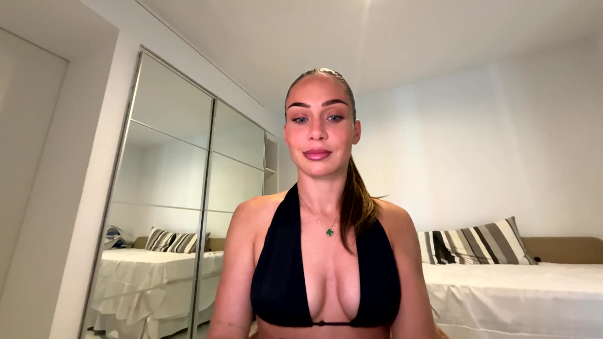Gallery image thumbnail from English_Lola's myfreecams stream on, 04/04/2026, 09:01 image 3 of 20