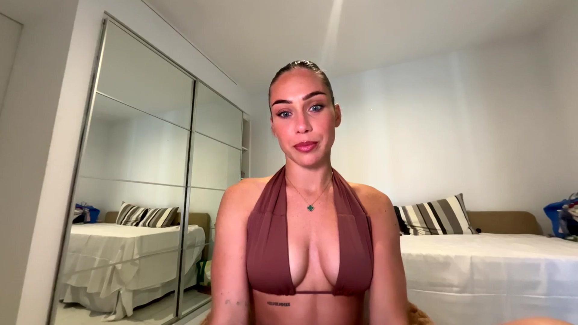 Gallery image thumbnail from English_Lola's myfreecams stream on, 04/05/2026, 09:32 image 5 of 20