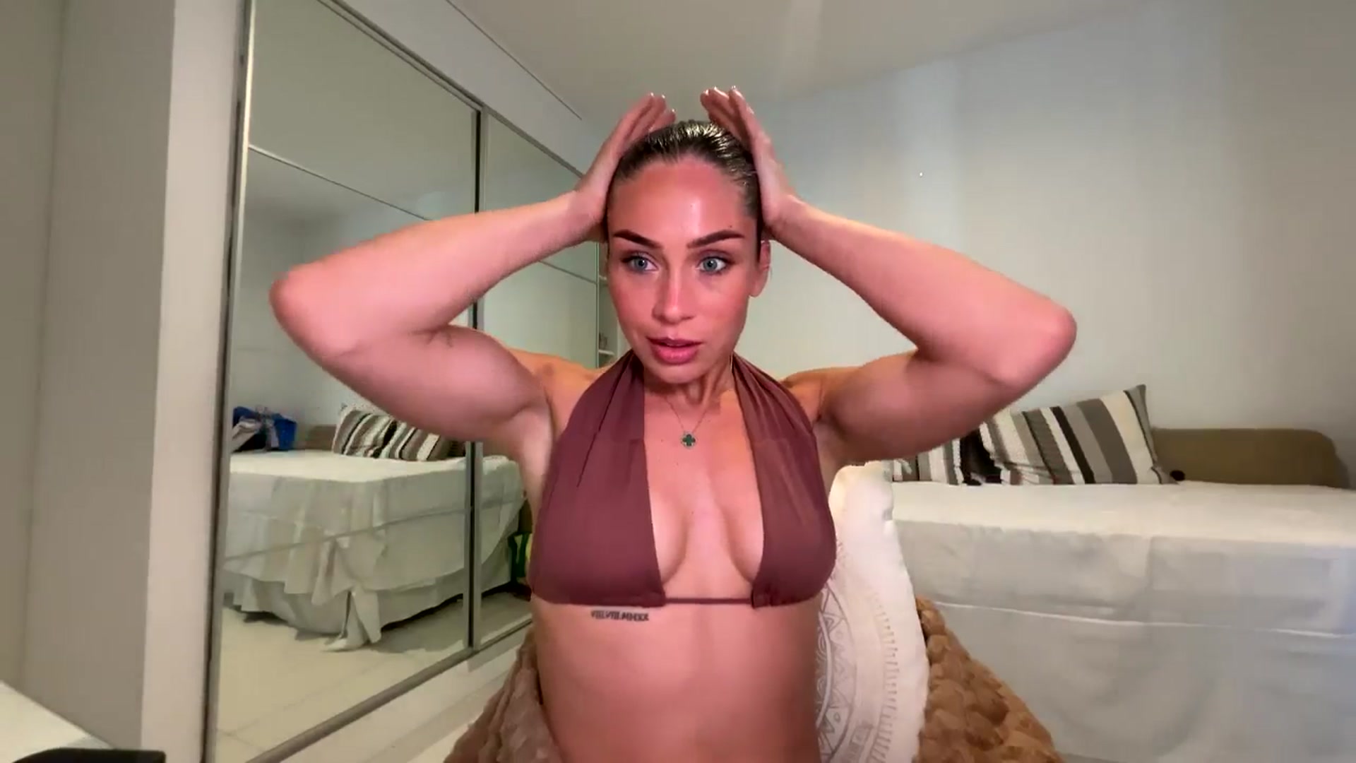 Gallery image thumbnail from English_Lola's myfreecams stream on, 04/05/2026, 09:32 image 20 of 20
