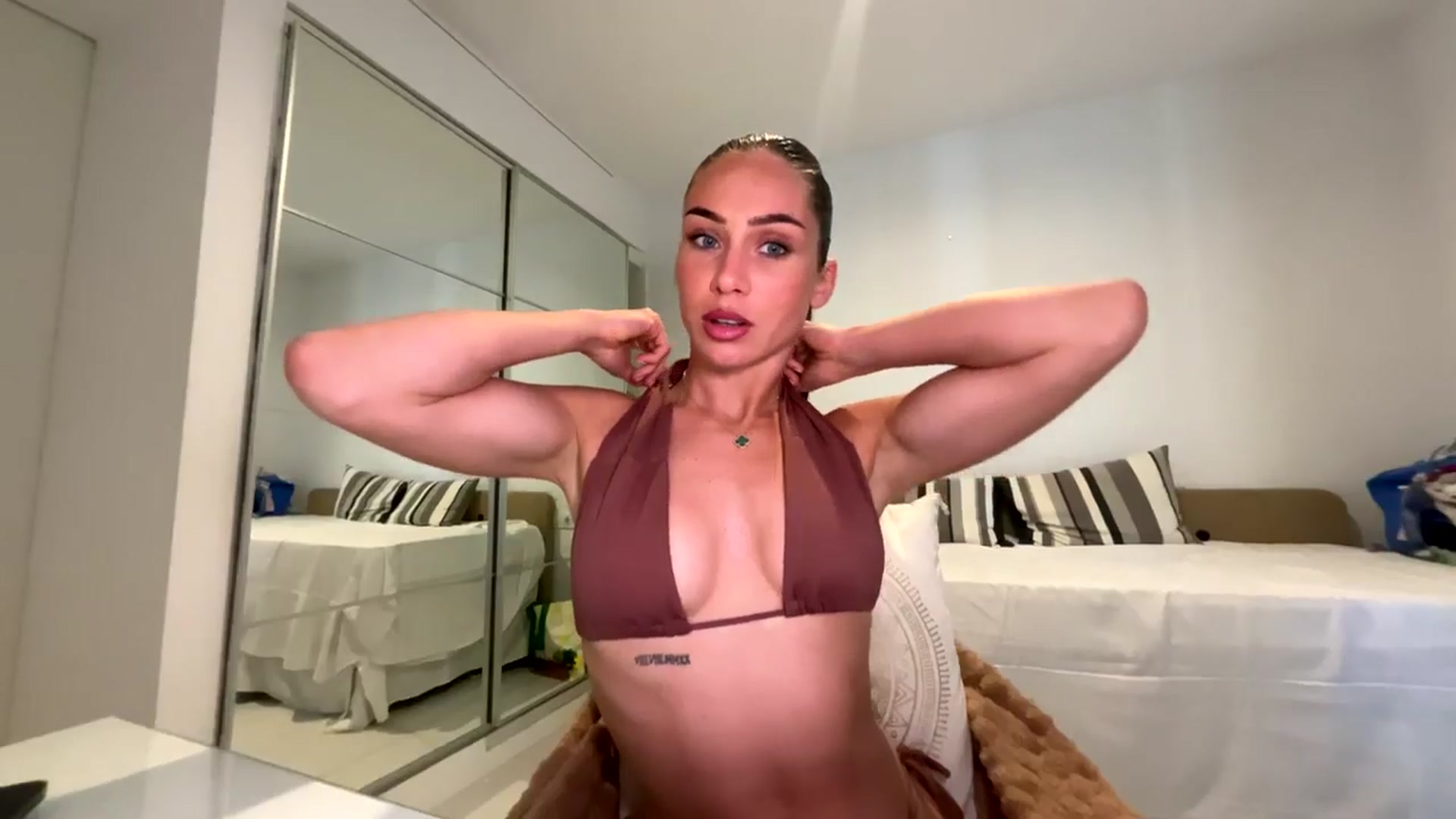 Gallery image thumbnail from English_Lola's myfreecams stream on, 04/05/2026, 09:32 image 7 of 20