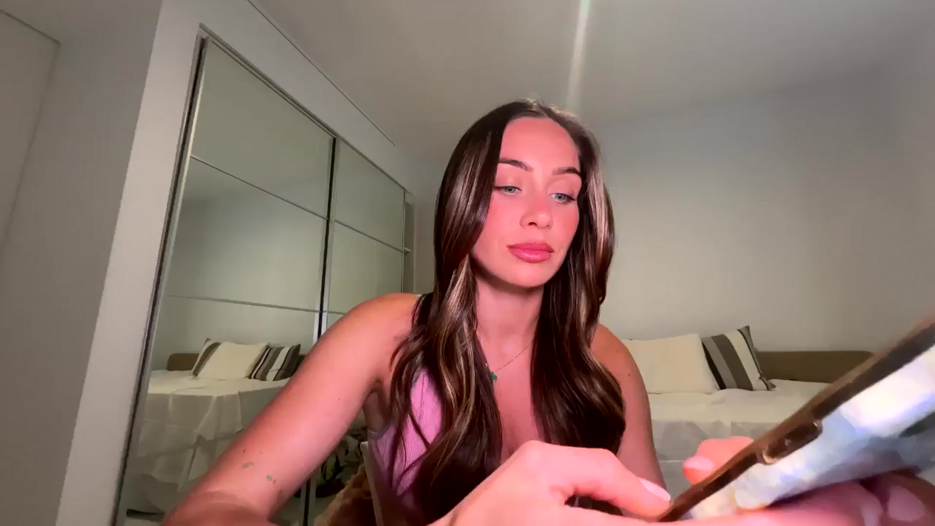 Gallery image thumbnail from English_Lola's myfreecams stream on, 04/12/2026, 15:33 image 7 of 20