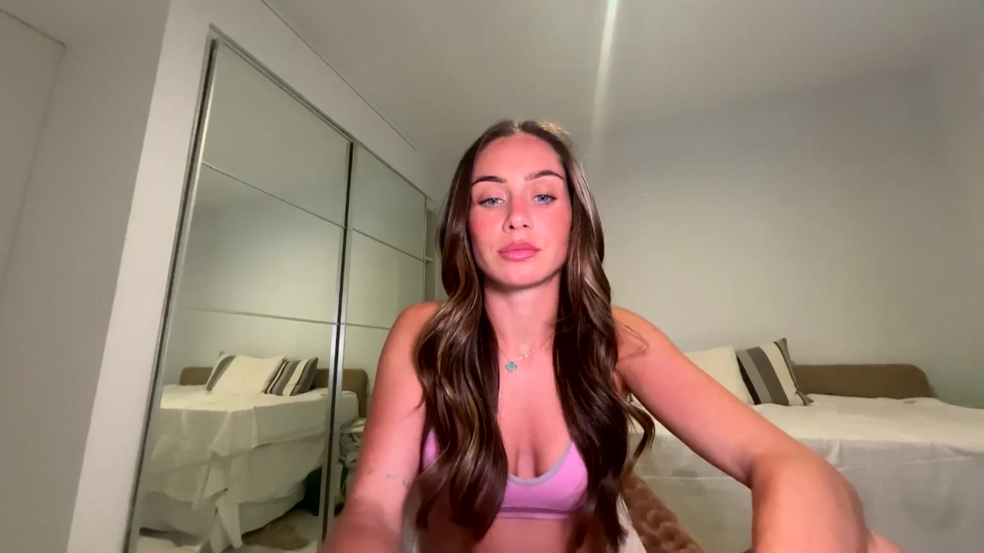 Gallery image thumbnail from English_Lola's myfreecams stream on, 04/12/2026, 17:12 image 2 of 20