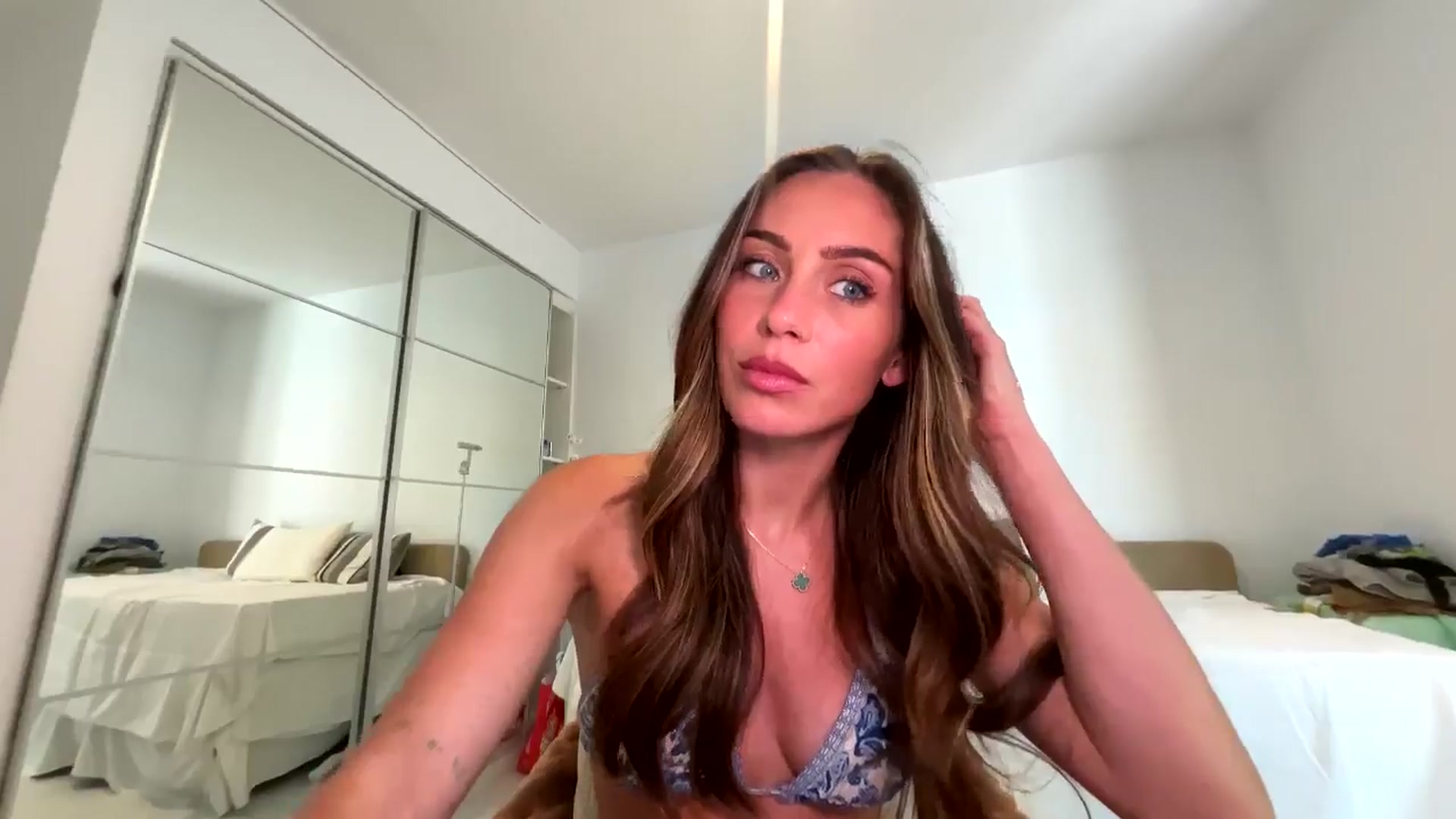 Gallery image thumbnail from English_Lola's myfreecams stream on, 04/14/2026, 12:08 image 19 of 20
