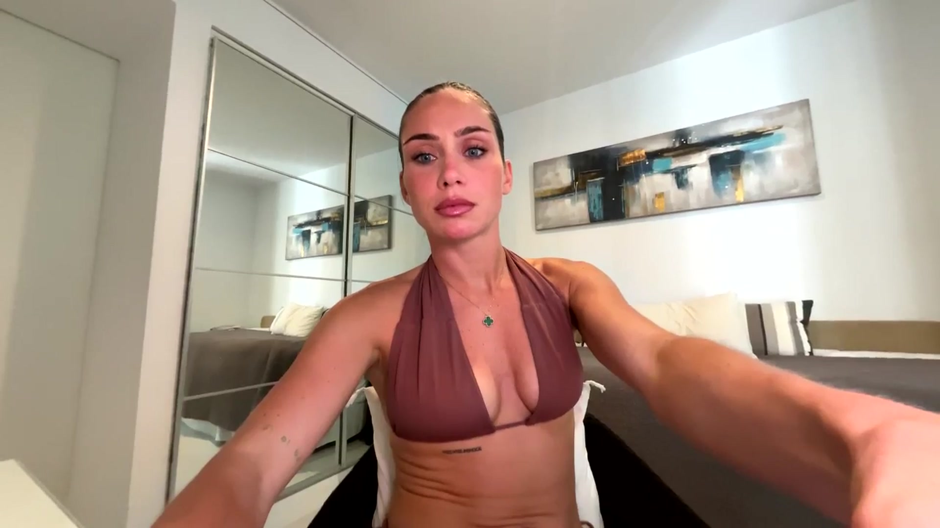 Gallery image thumbnail from English_Lola's myfreecams stream on, 04/26/2026, 11:43 image 14 of 20