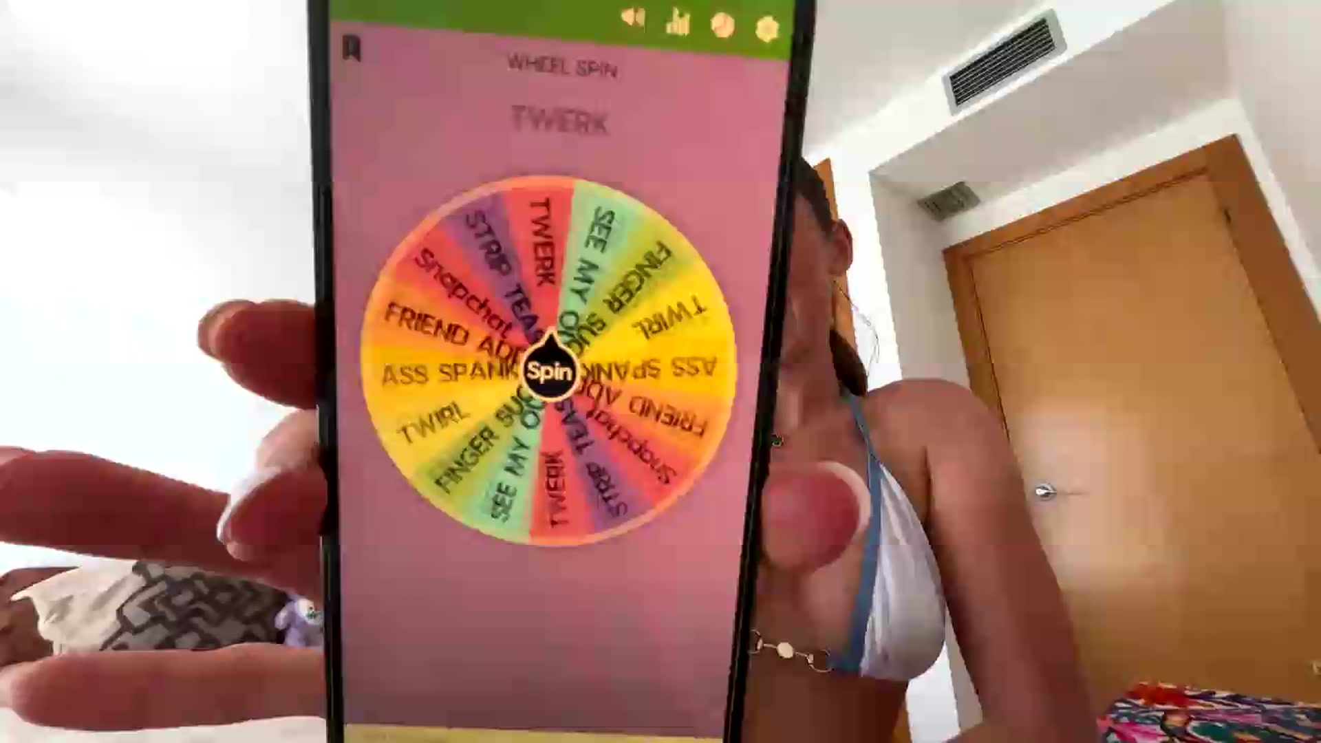 Gallery image thumbnail from English_Lola's myfreecams stream on, 05/20/2026, 12:31 image 14 of 20