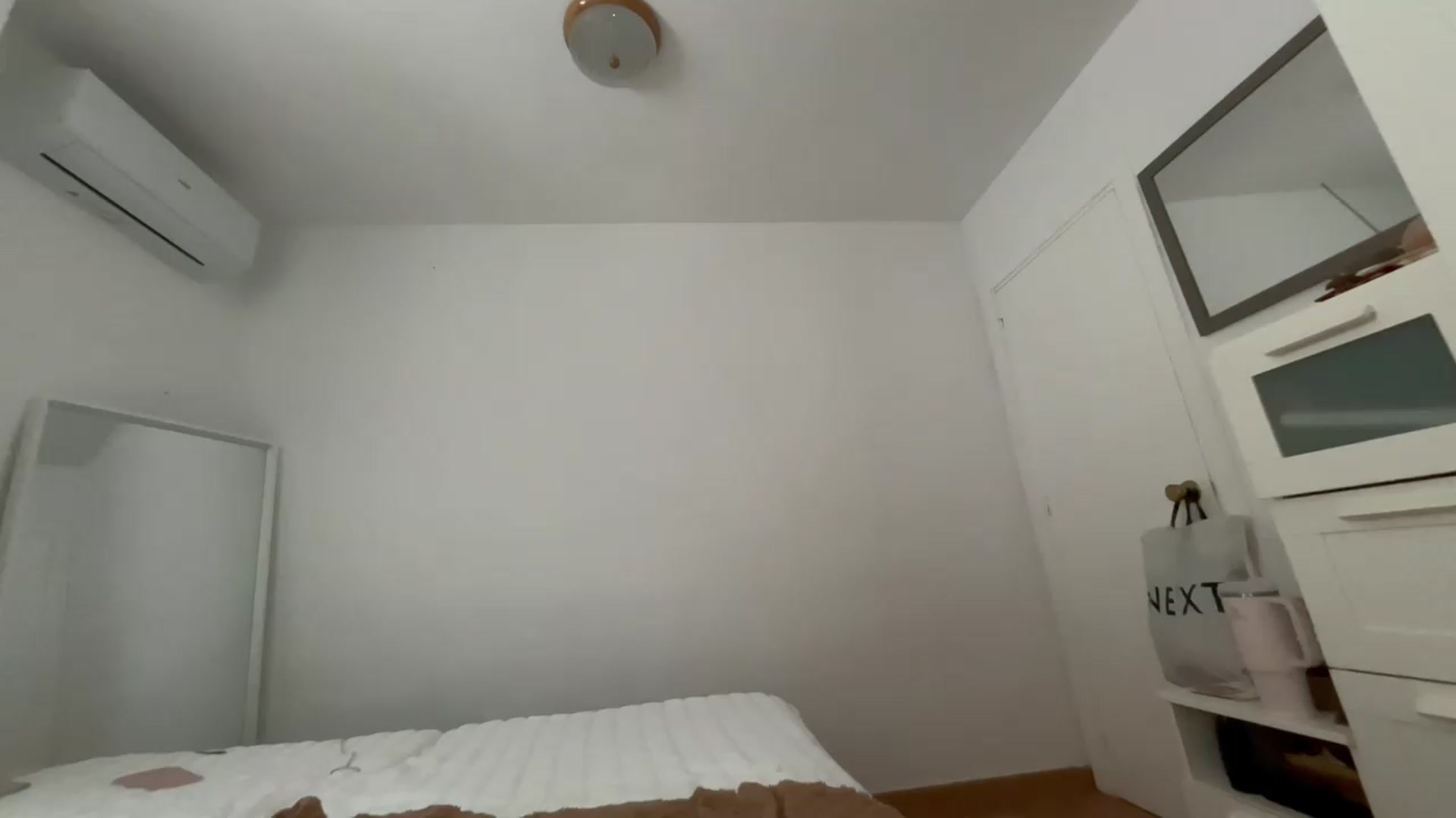 Gallery image thumbnail from English_Lola's myfreecams stream on, 06/04/2026, 10:48 image 13 of 20