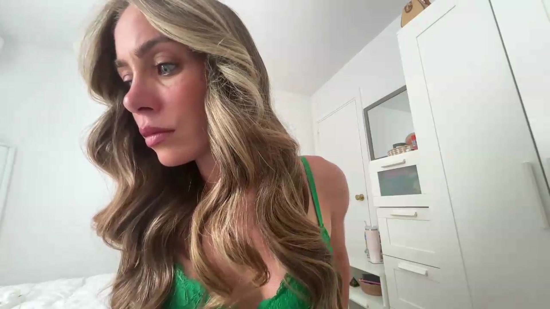 Gallery image thumbnail from English_Lola's myfreecams stream on, 06/27/2026, 08:20 image 13 of 20