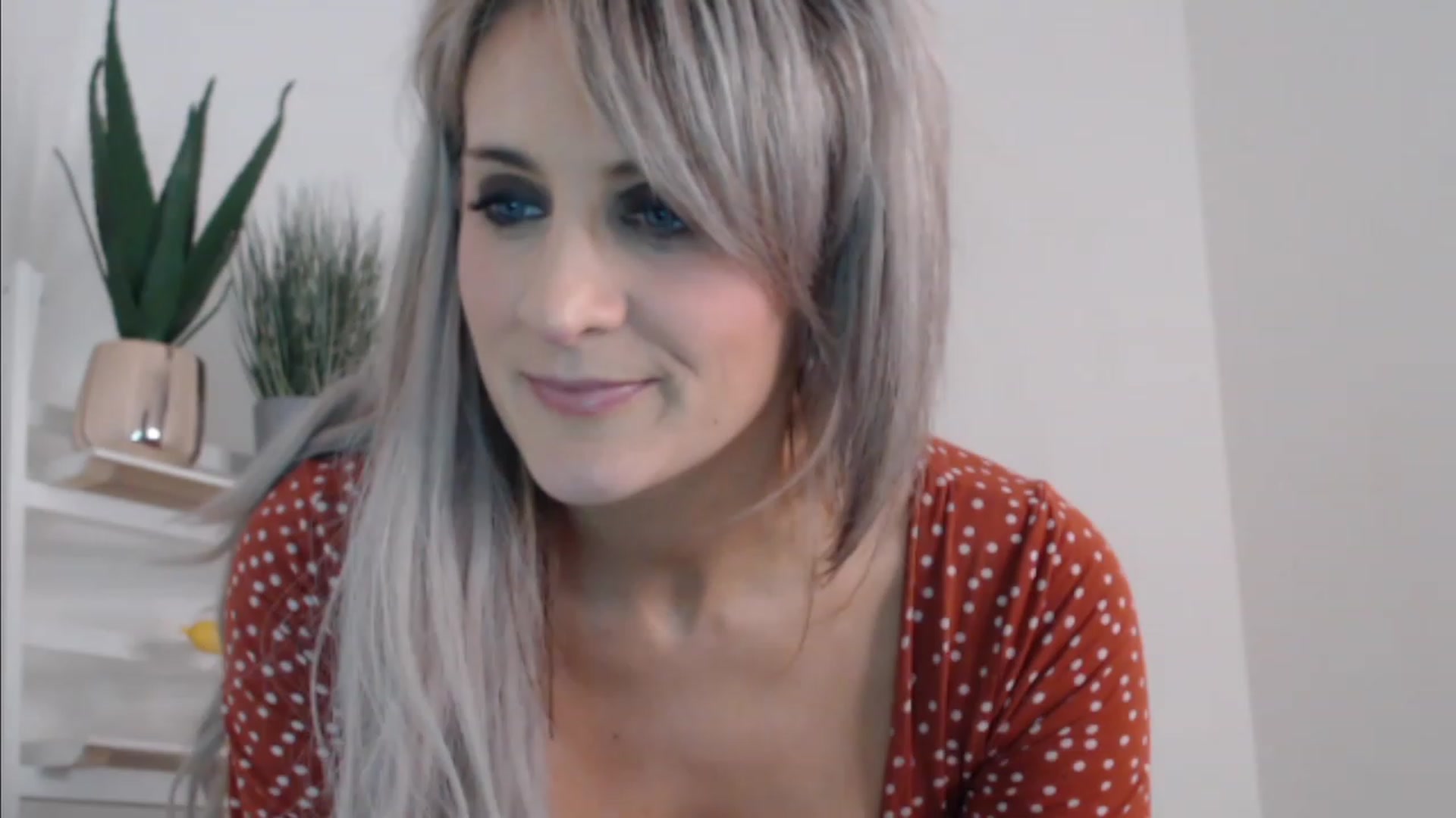Gallery image thumbnail from English_rose_'s myfreecams stream on, 12/20/2022, 17:49 image 11 of 20