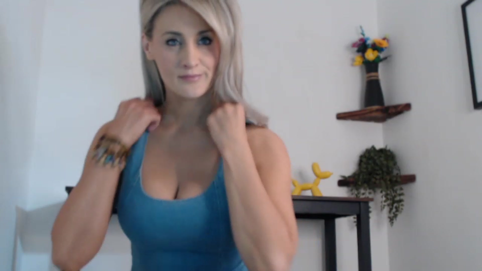 Gallery image thumbnail from English_rose_'s myfreecams stream on, 08/16/2023, 12:35 image 8 of 20