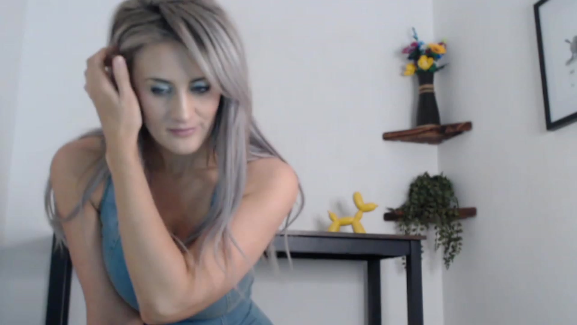 Gallery image thumbnail from English_rose_'s myfreecams stream on, 08/27/2023, 12:34 image 5 of 20