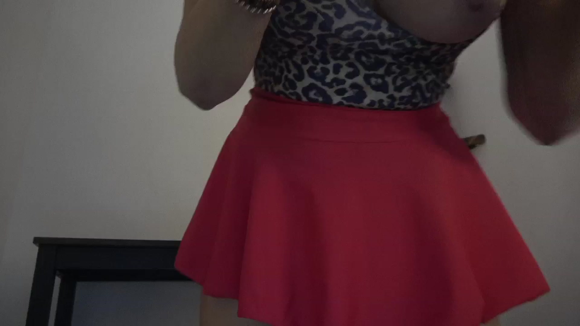 Gallery image thumbnail from English_rose_'s myfreecams stream on, 05/03/2025, 11:21 image 9 of 20
