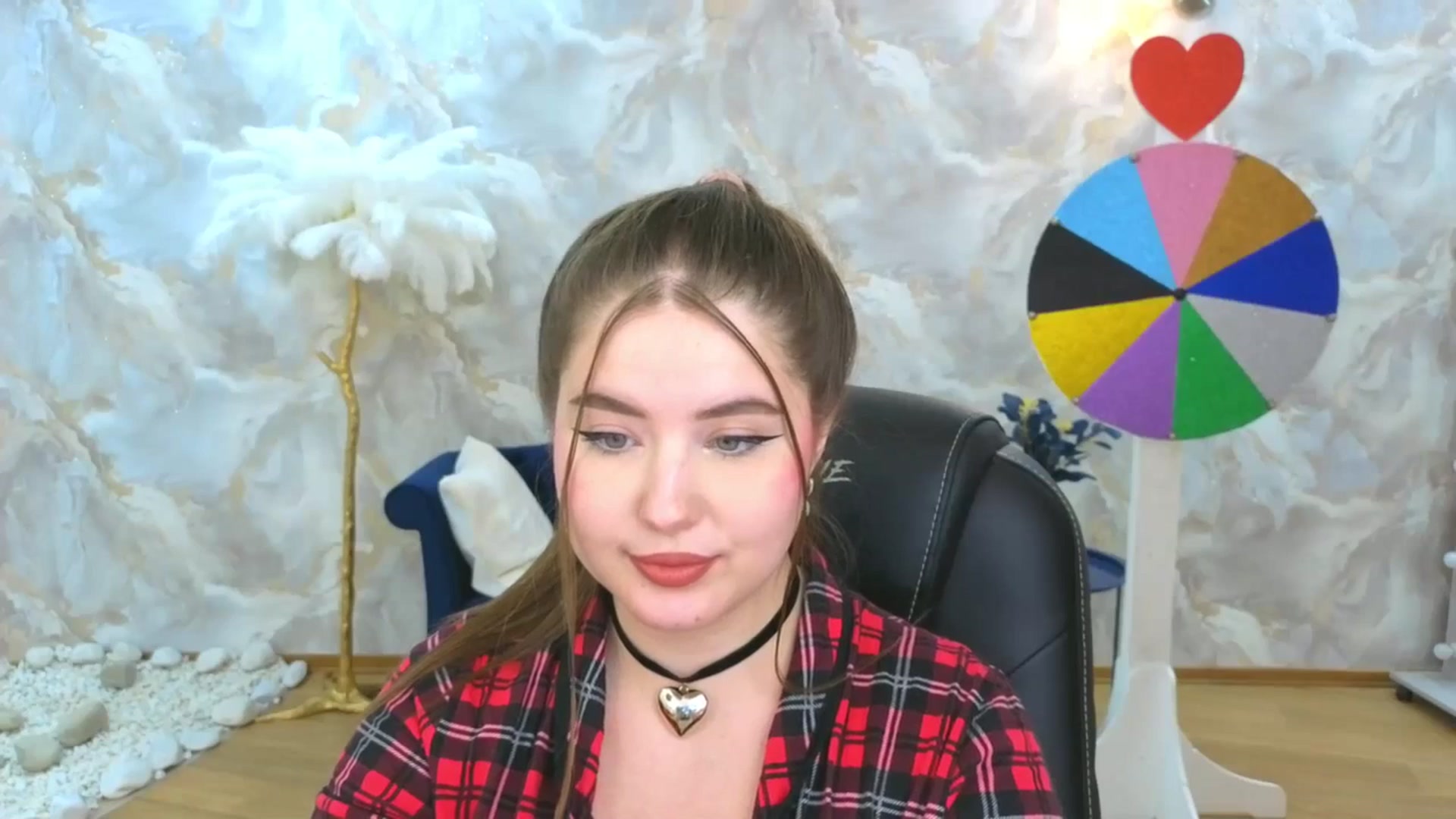 Gallery image thumbnail from EnigmaVeil's myfreecams stream on, 10/05/2025, 08:53 image 10 of 20