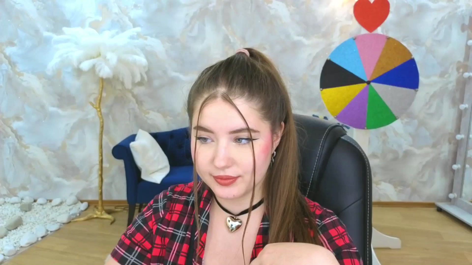 Gallery image thumbnail from EnigmaVeil's myfreecams stream on, 10/05/2025, 08:53 image 3 of 20