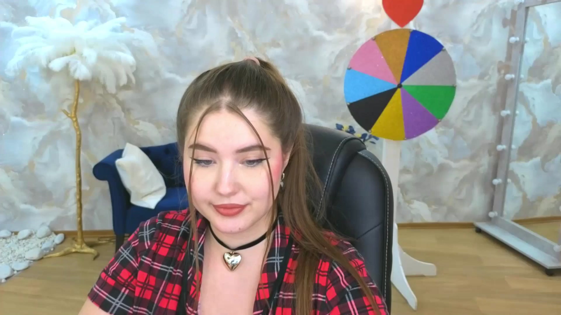 Gallery image thumbnail from EnigmaVeil's myfreecams stream on, 10/05/2025, 09:28 image 8 of 20