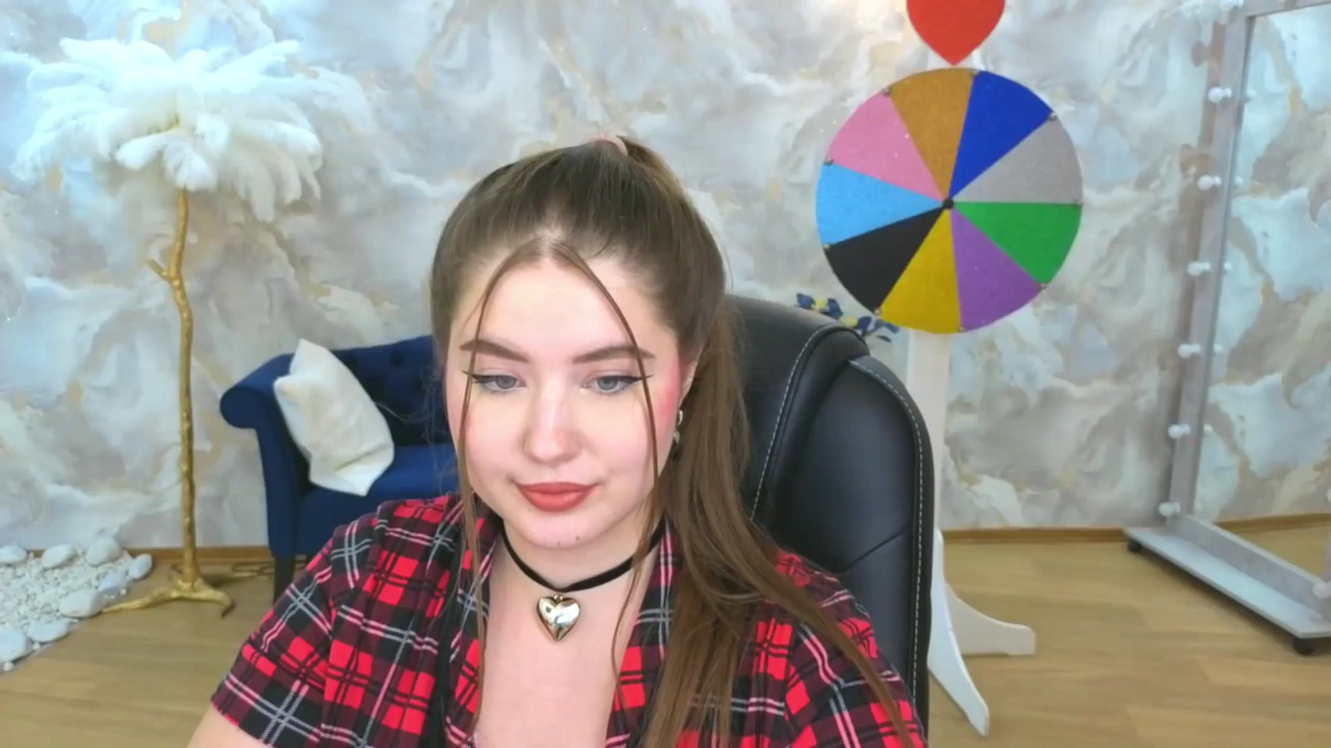 Gallery image thumbnail from EnigmaVeil's myfreecams stream on, 10/05/2025, 09:28 image 9 of 20