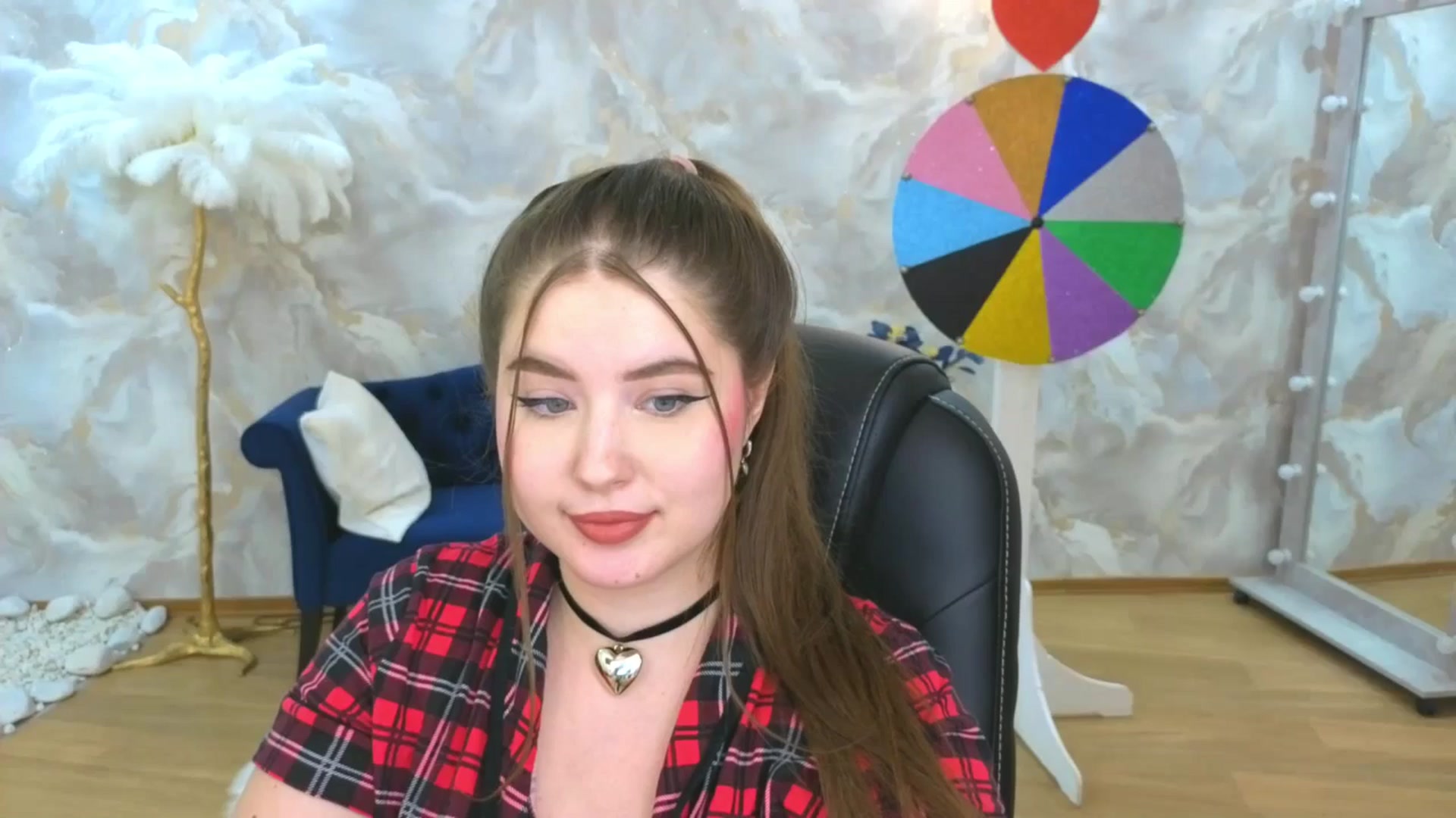 Gallery image thumbnail from EnigmaVeil's myfreecams stream on, 10/05/2025, 09:28 image 14 of 20