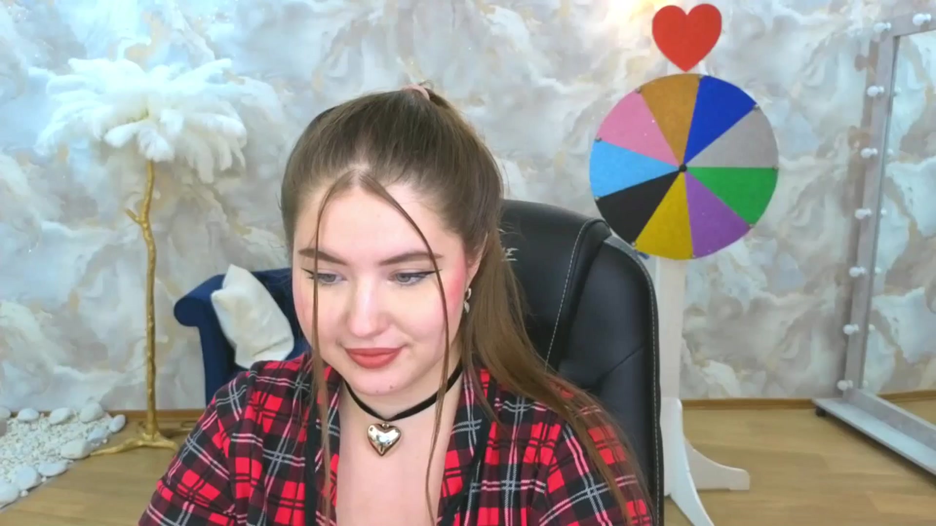 Gallery image thumbnail from EnigmaVeil's myfreecams stream on, 10/05/2025, 09:46 image 8 of 20