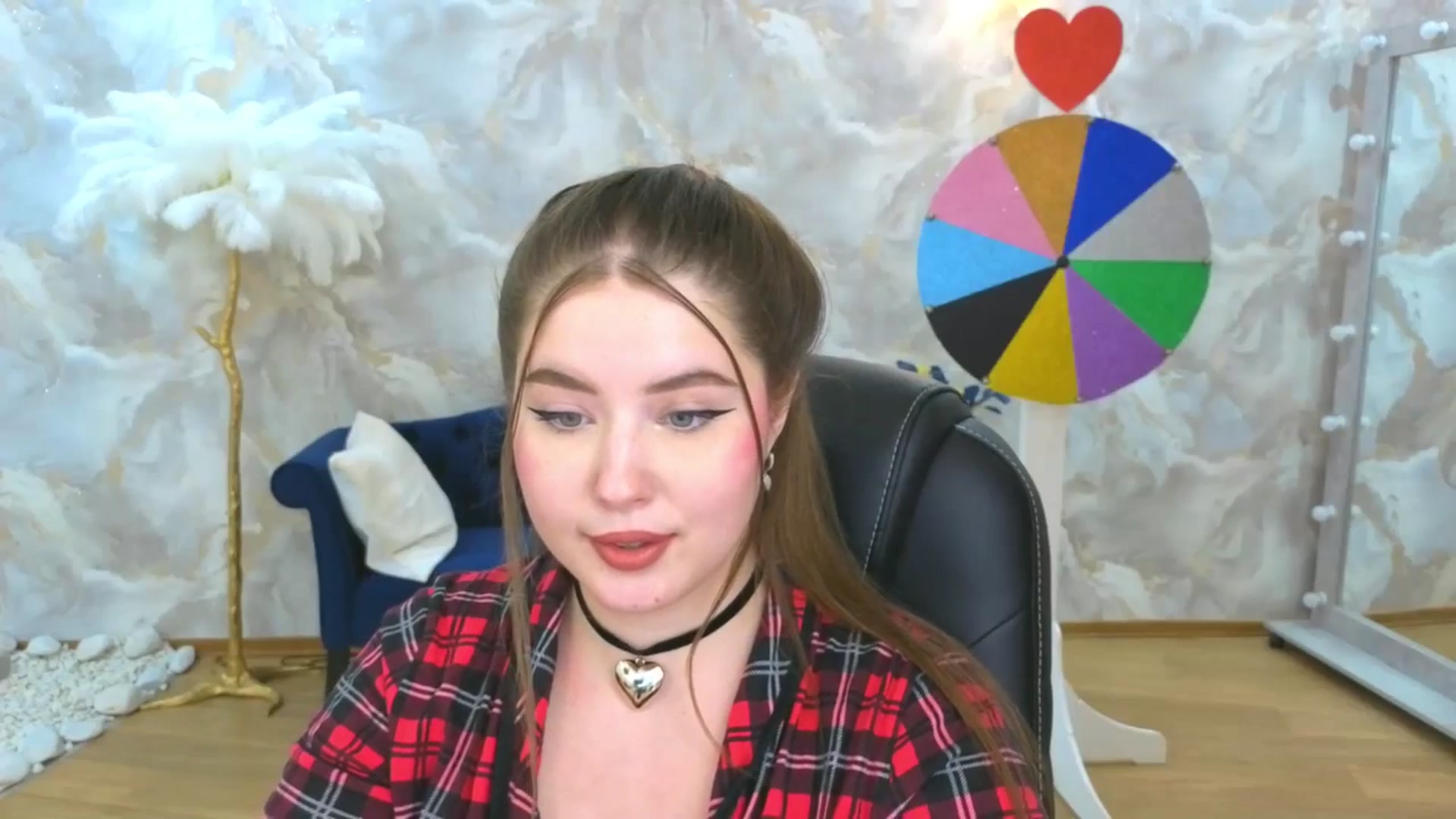 Gallery image thumbnail from EnigmaVeil's myfreecams stream on, 10/05/2025, 09:46 image 16 of 20