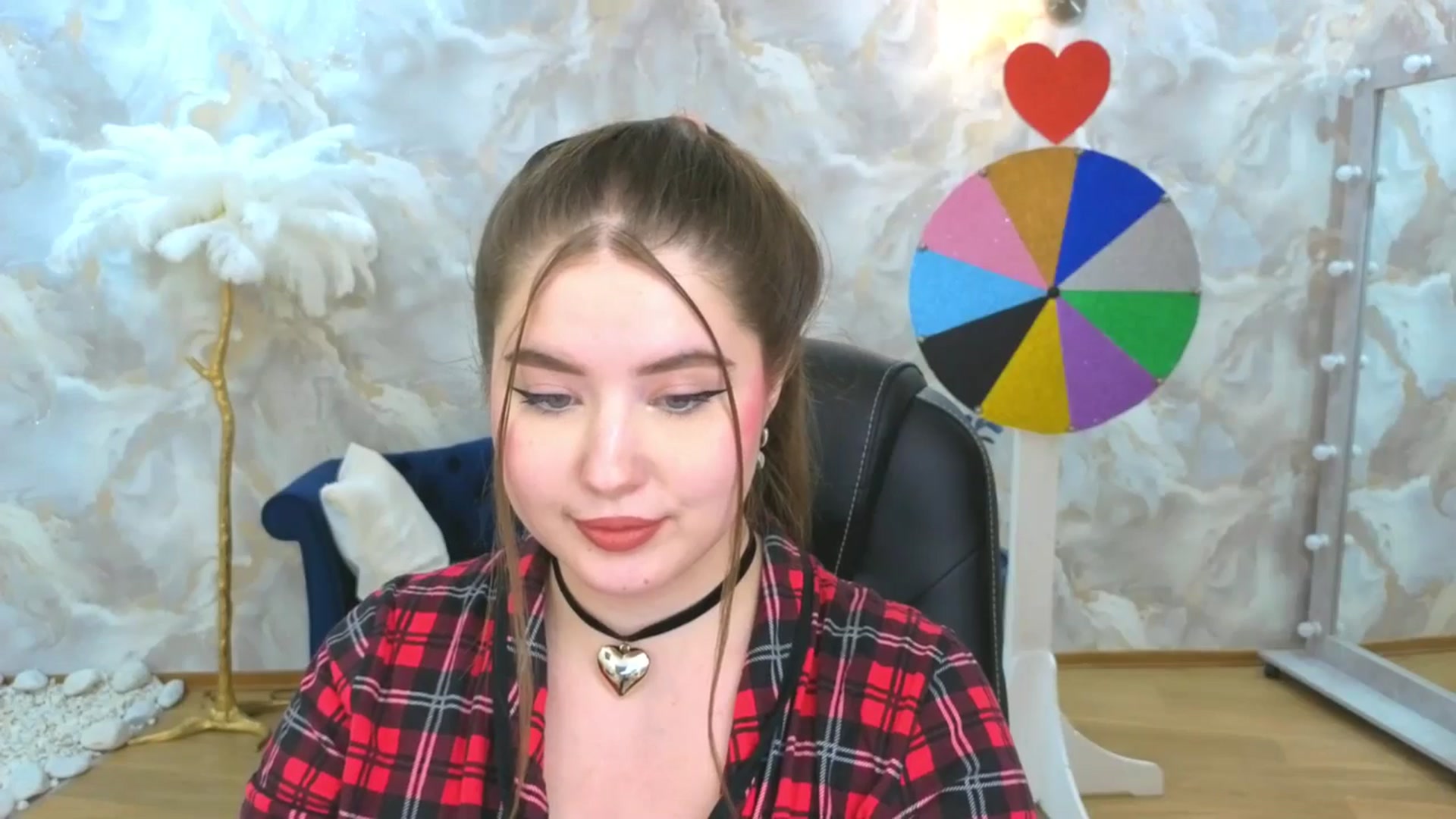 Gallery image thumbnail from EnigmaVeil's myfreecams stream on, 10/05/2025, 09:46 image 5 of 20