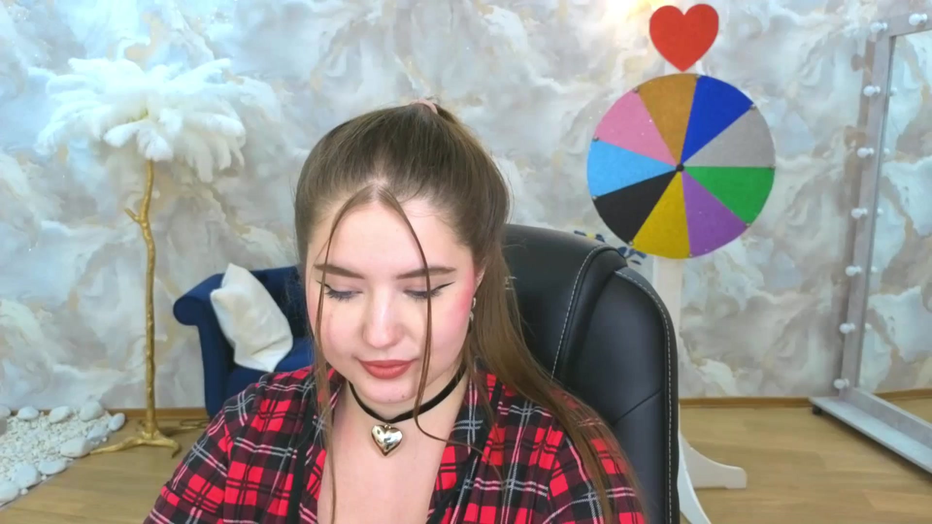 Gallery image thumbnail from EnigmaVeil's myfreecams stream on, 10/05/2025, 09:46 image 15 of 20