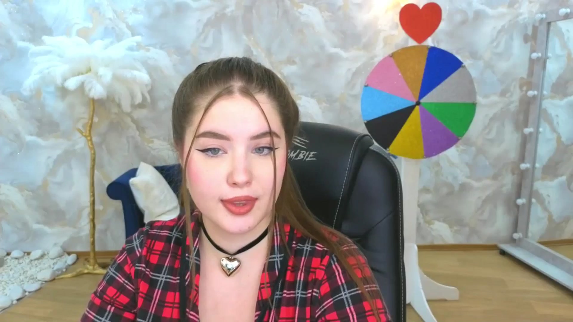Gallery image thumbnail from EnigmaVeil's myfreecams stream on, 10/05/2025, 09:46 image 9 of 20