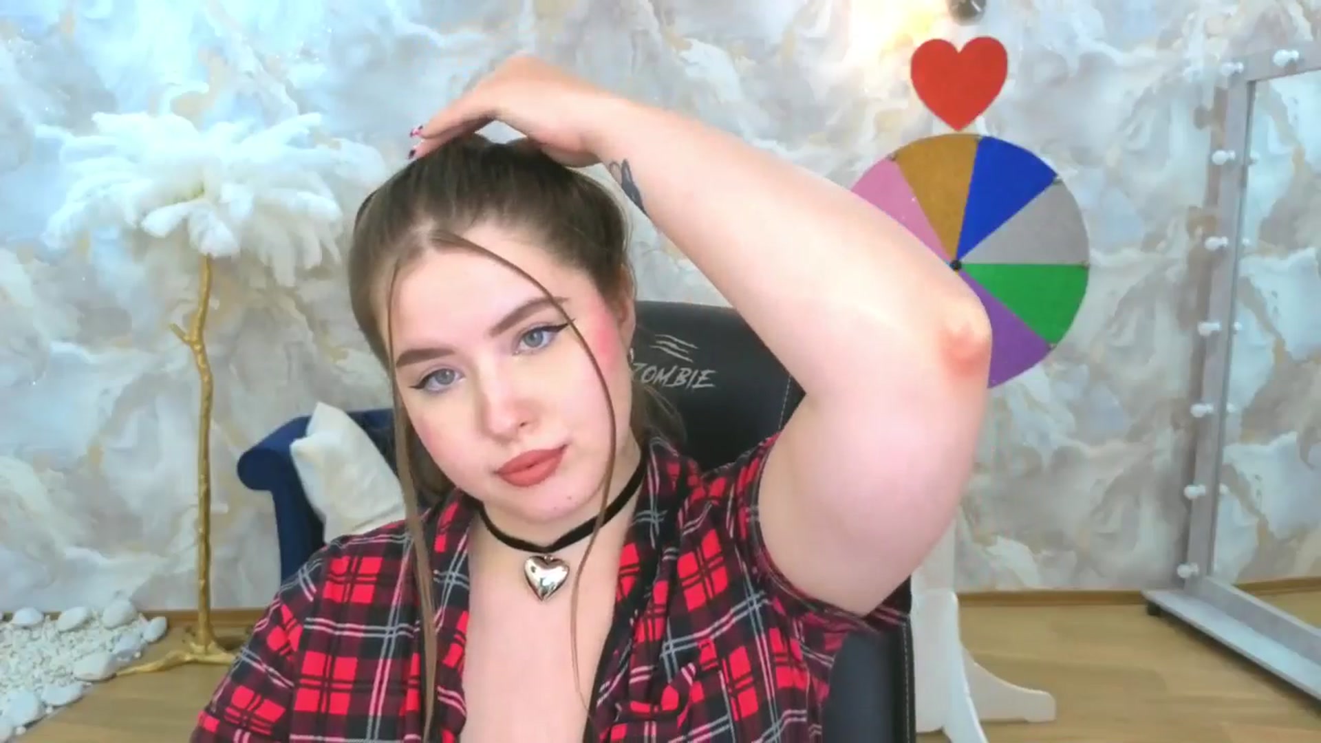 Gallery image thumbnail from EnigmaVeil's myfreecams stream on, 10/05/2025, 09:46 image 6 of 20