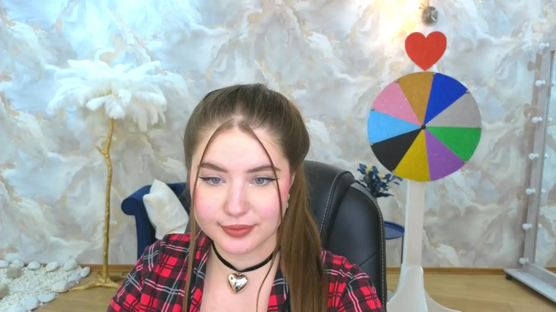 Gallery image thumbnail from EnigmaVeil's myfreecams stream on, 10/05/2025, 11:24 image 18 of 20
