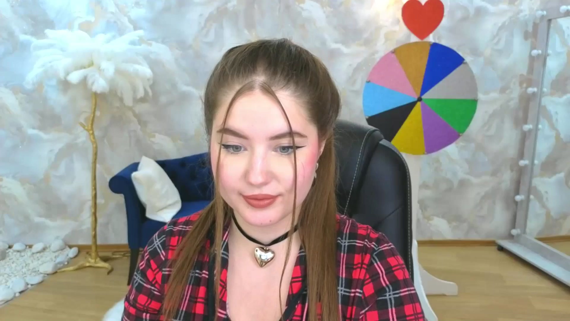Gallery image thumbnail from EnigmaVeil's myfreecams stream on, 10/05/2025, 11:24 image 5 of 20