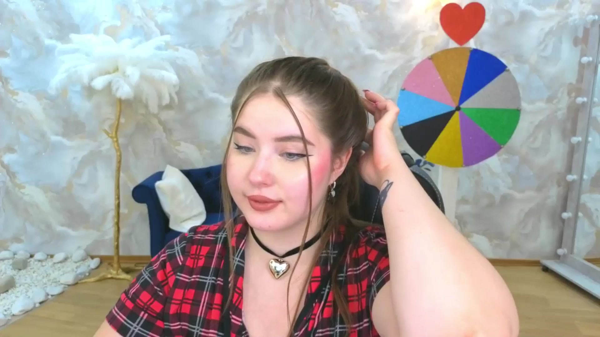Gallery image thumbnail from EnigmaVeil's myfreecams stream on, 10/05/2025, 11:24 image 12 of 20