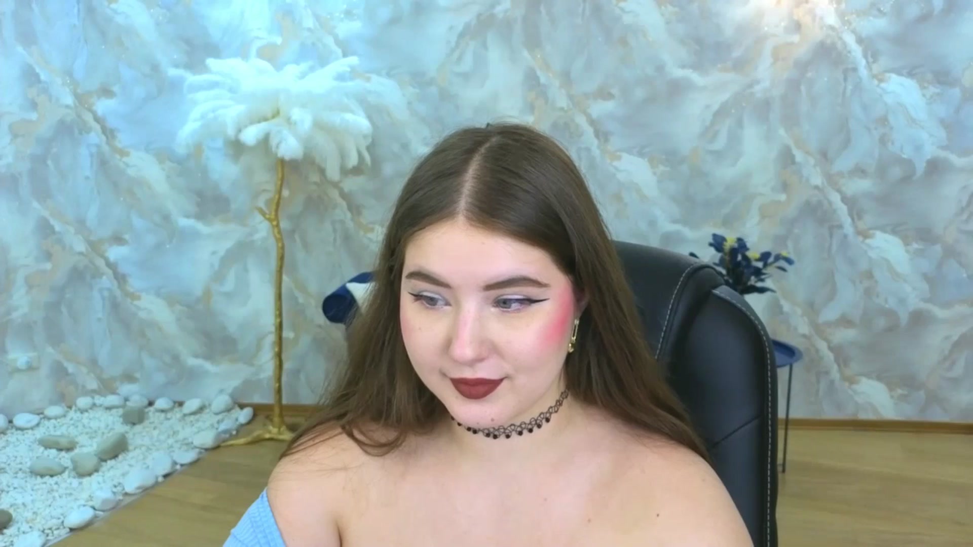 Gallery image thumbnail from EnigmaVeil's myfreecams stream on, 10/14/2025, 07:27 image 14 of 20