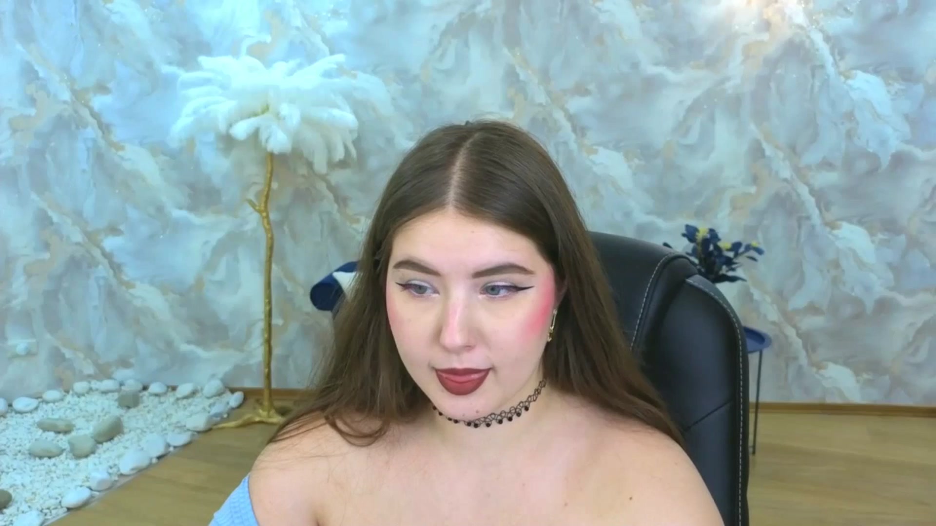 Gallery image thumbnail from EnigmaVeil's myfreecams stream on, 10/14/2025, 07:27 image 15 of 20
