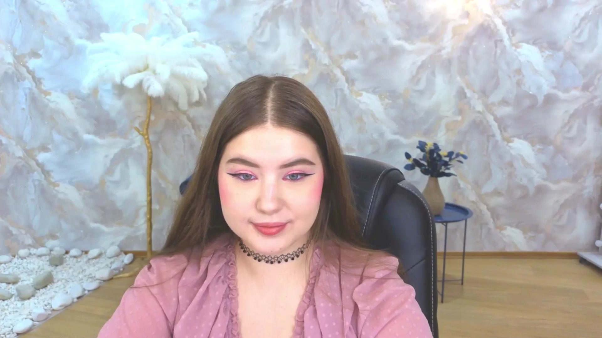 Gallery image thumbnail from EnigmaVeil's myfreecams stream on, 10/16/2025, 19:47 image 5 of 20