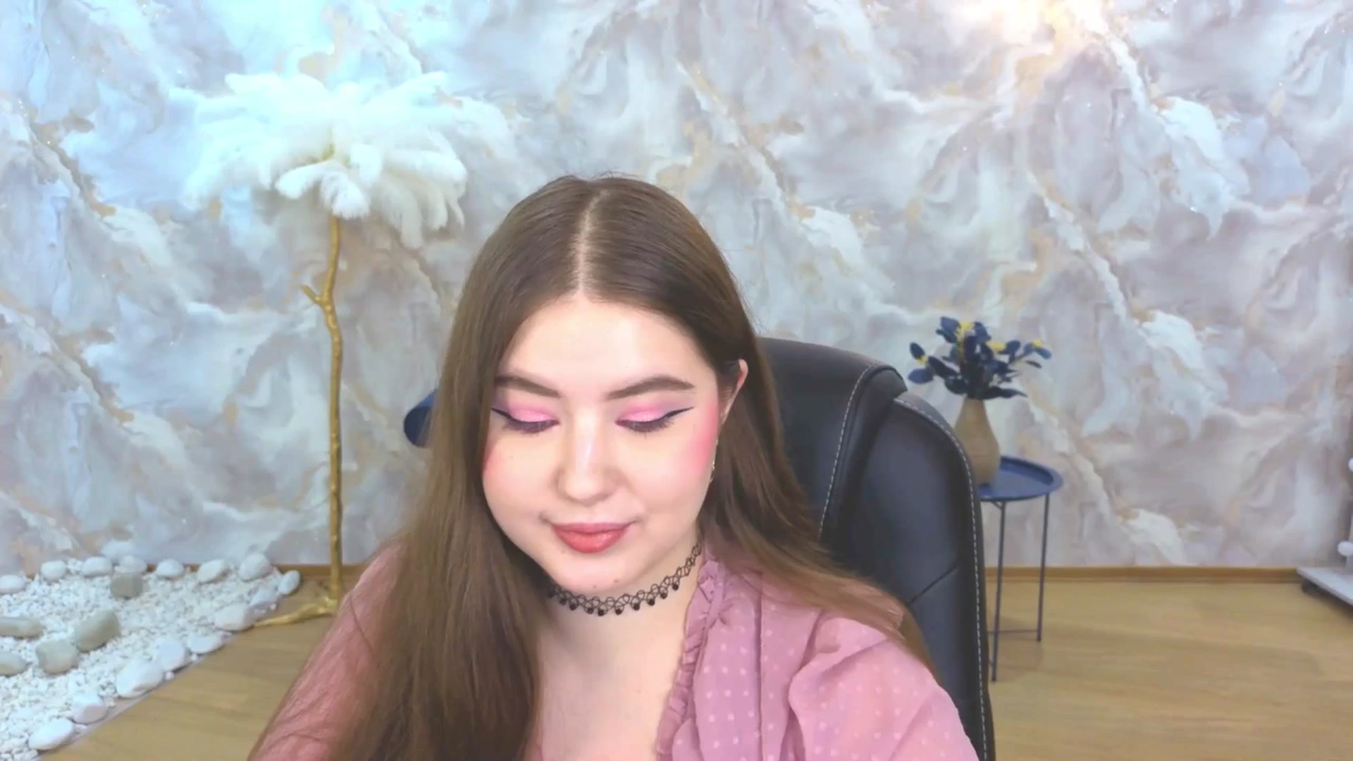 Gallery image thumbnail from EnigmaVeil's myfreecams stream on, 10/16/2025, 19:47 image 19 of 20