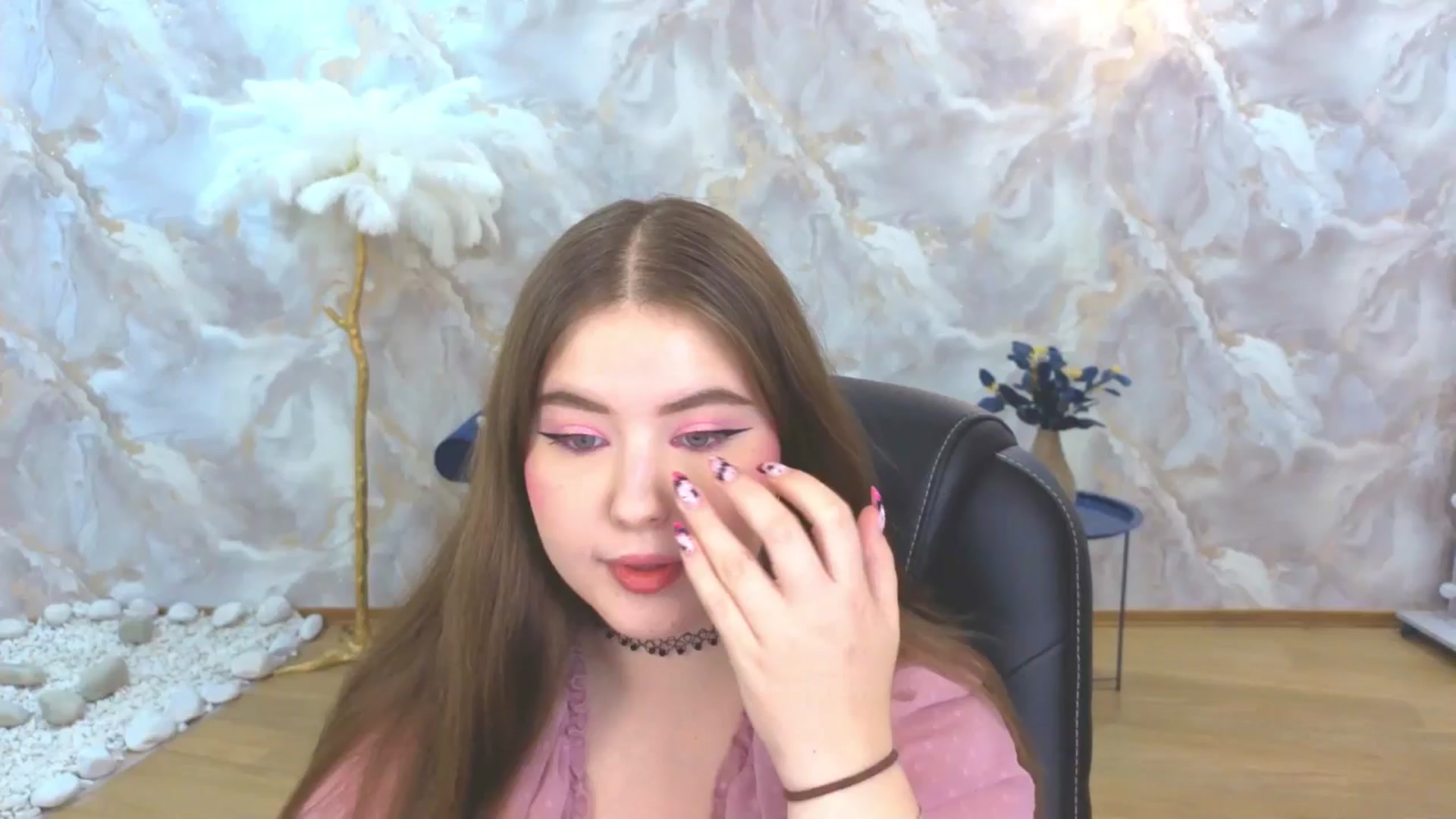 Gallery image thumbnail from EnigmaVeil's myfreecams stream on, 10/16/2025, 19:47 image 17 of 20