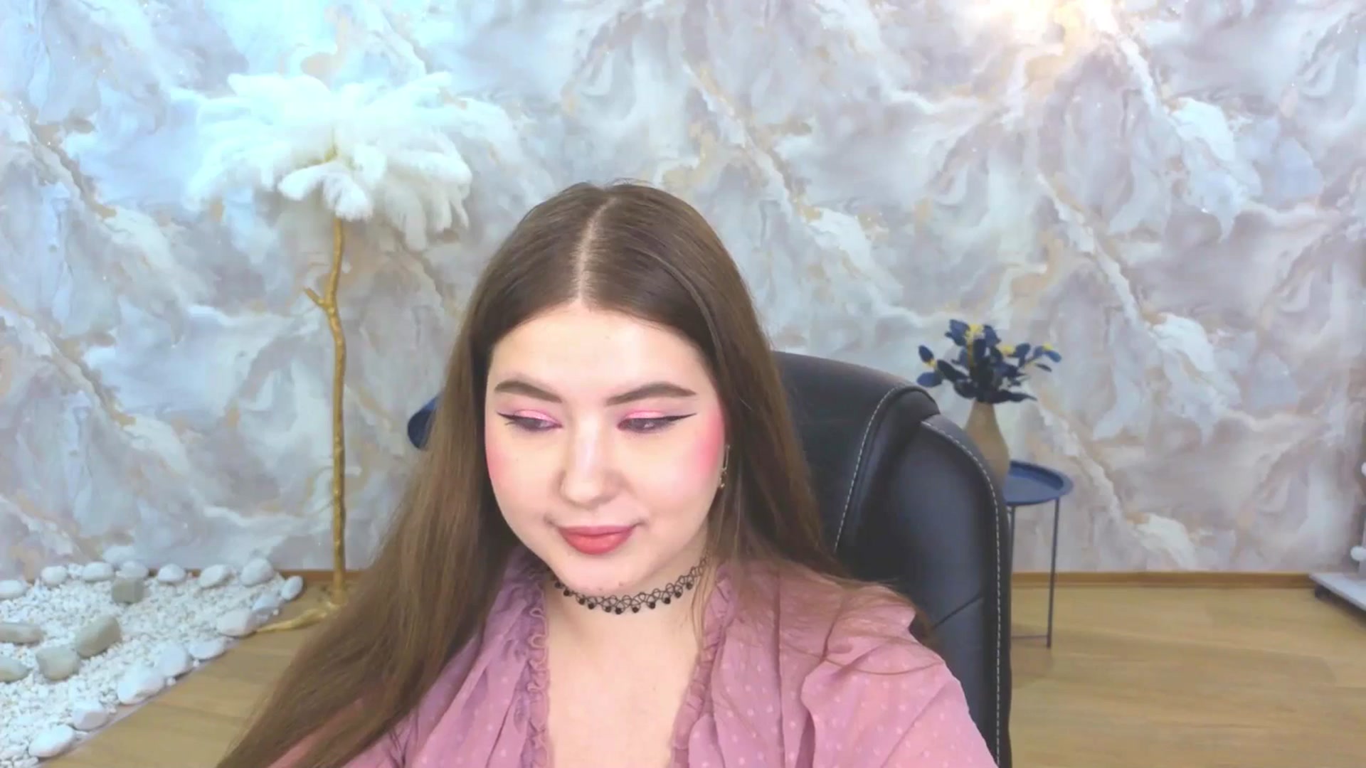 Gallery image thumbnail from EnigmaVeil's myfreecams stream on, 10/16/2025, 19:47 image 10 of 20