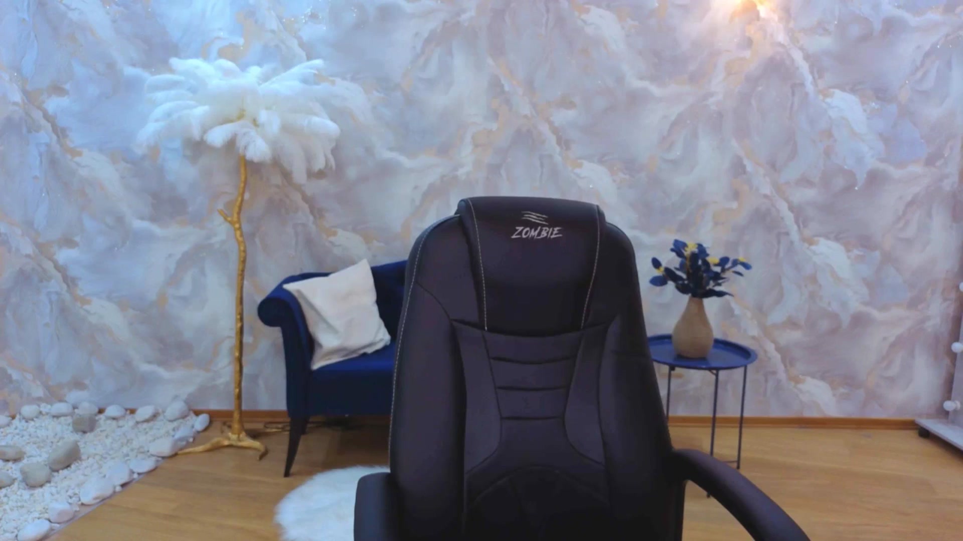 Gallery image thumbnail from EnigmaVeil's myfreecams stream on, 10/19/2025, 18:56 image 3 of 20