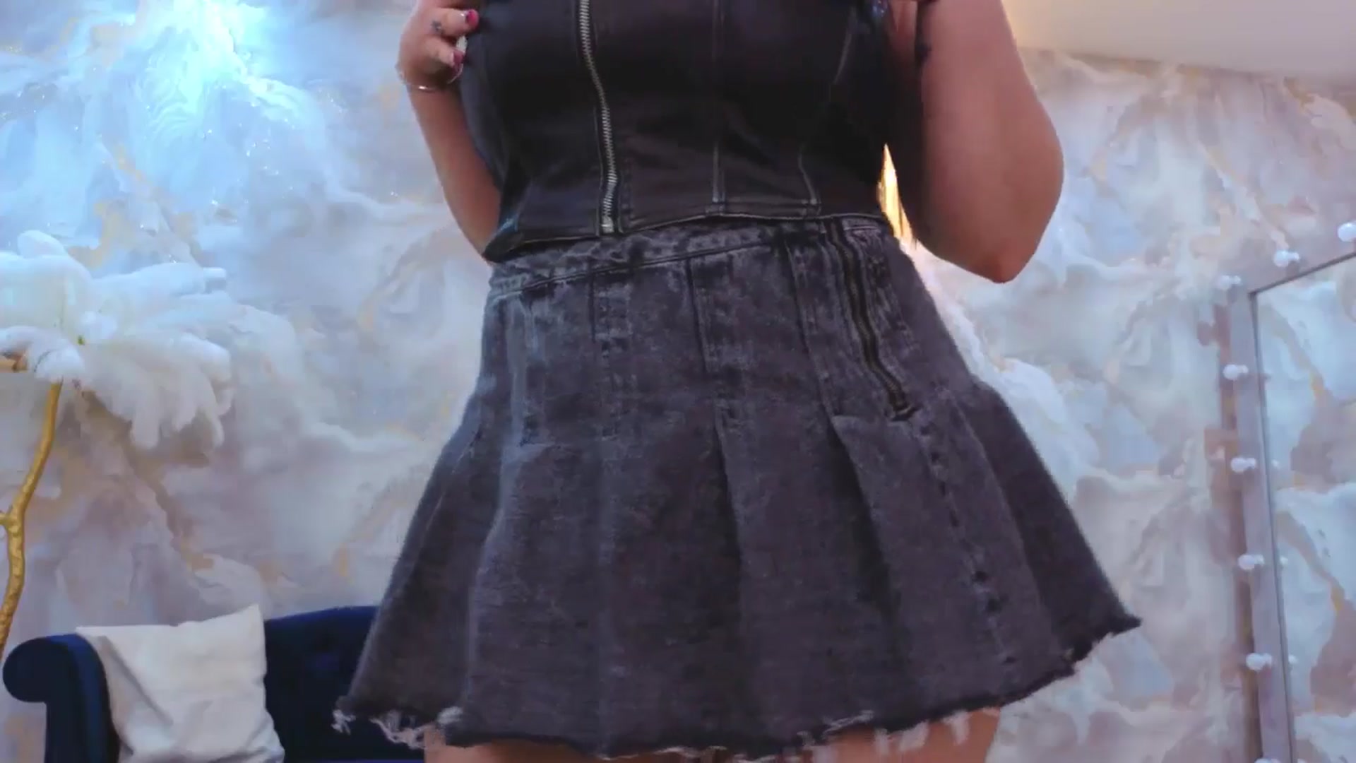 Gallery image thumbnail from EnigmaVeil's myfreecams stream on, 10/19/2025, 22:51 image 2 of 20