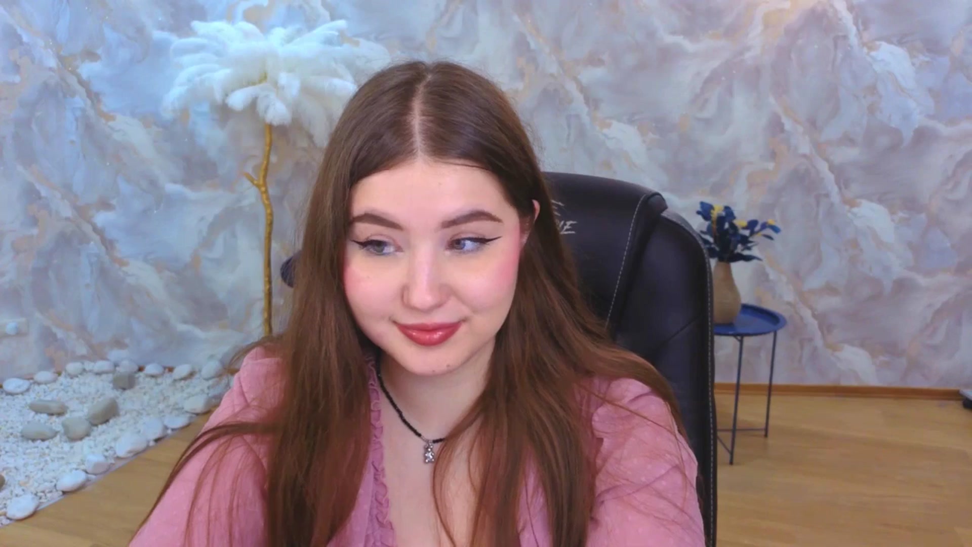 Gallery image thumbnail from EnigmaVeil's myfreecams stream on, 10/23/2025, 23:05 image 10 of 20