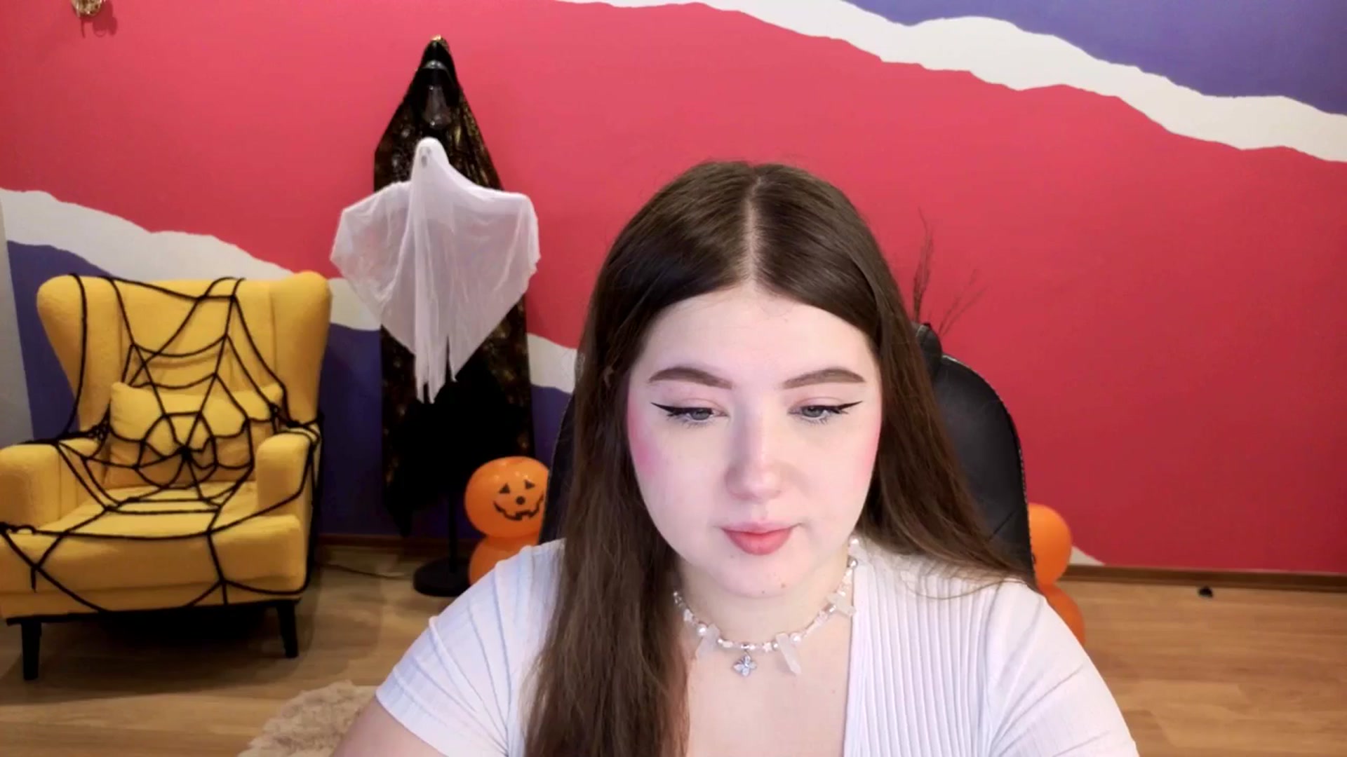 Gallery image thumbnail from EnigmaVeil's myfreecams stream on, 10/25/2025, 18:39 image 2 of 20