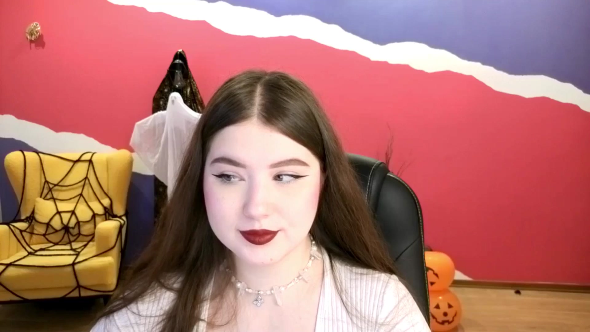 Gallery image thumbnail from EnigmaVeil's myfreecams stream on, 10/25/2025, 19:25 image 14 of 20