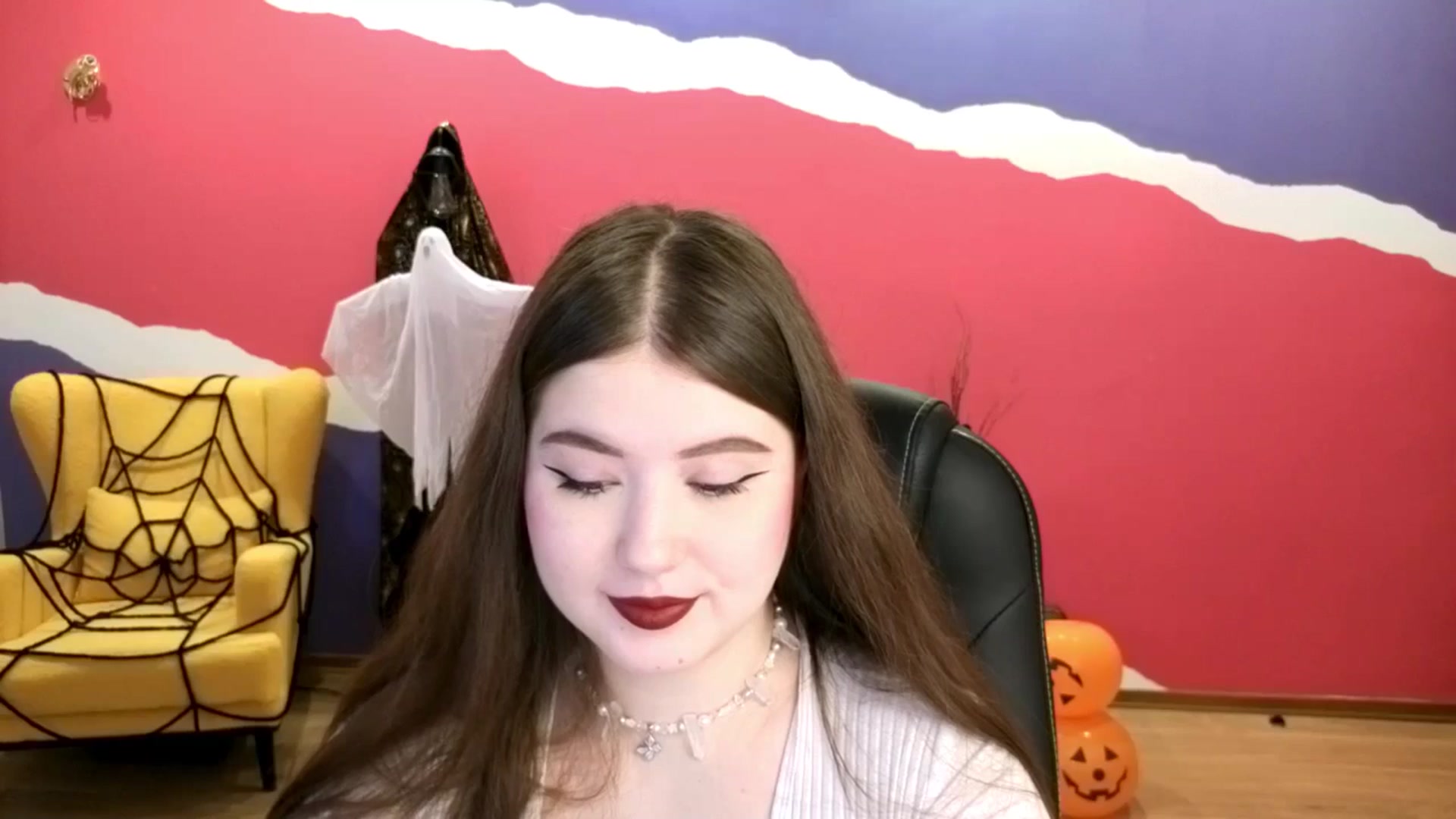 Gallery image thumbnail from EnigmaVeil's myfreecams stream on, 10/25/2025, 19:25 image 18 of 20