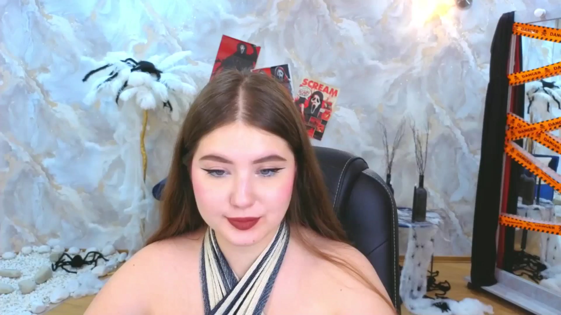 Gallery image thumbnail from EnigmaVeil's myfreecams stream on, 10/27/2025, 24:46 image 8 of 20