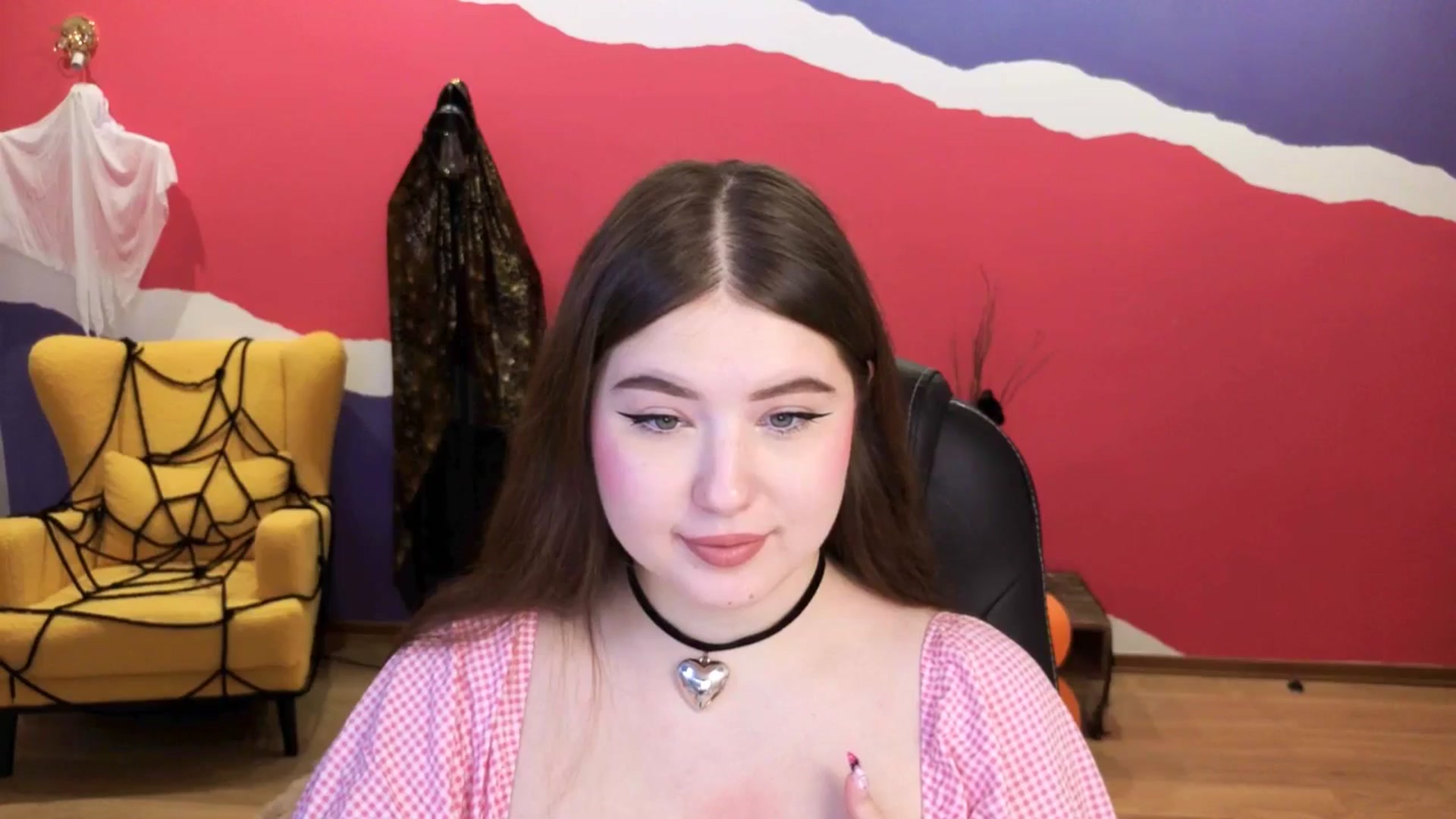 Gallery image thumbnail from EnigmaVeil's myfreecams stream on, 10/29/2025, 21:48 image 5 of 20