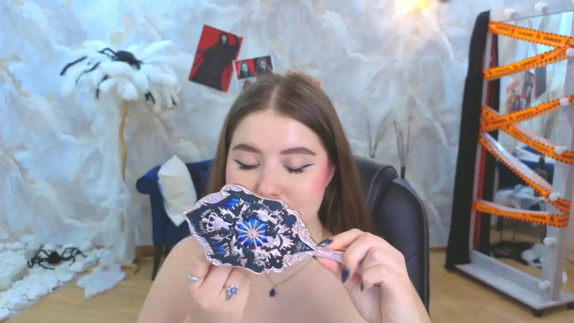 Gallery image thumbnail from EnigmaVeil's myfreecams stream on, 11/06/2025, 10:25 image 1 of 20