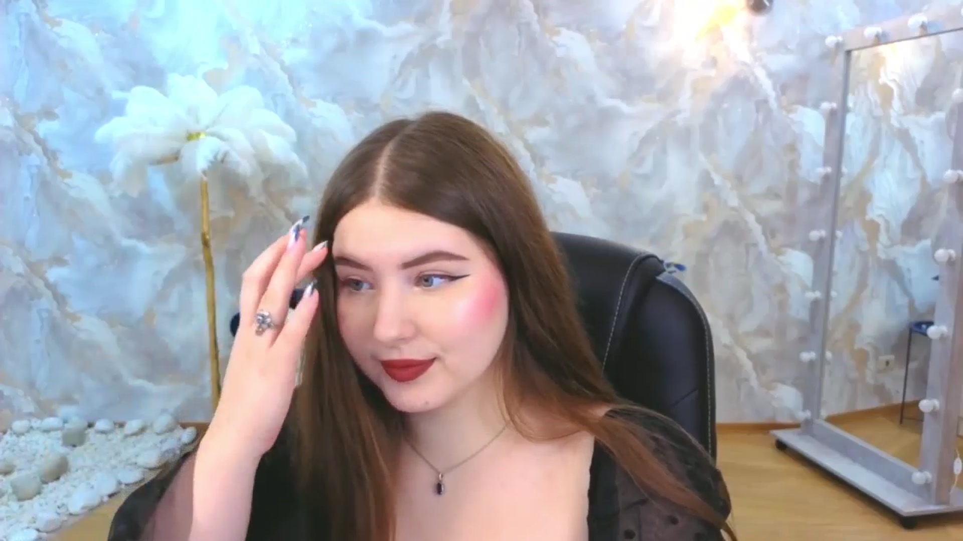 Gallery image thumbnail from EnigmaVeil's myfreecams stream on, 11/16/2025, 20:47 image 16 of 20