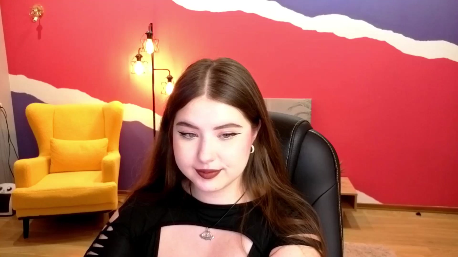 Gallery image thumbnail from EnigmaVeil's myfreecams stream on, 11/18/2025, 10:32 image 17 of 20